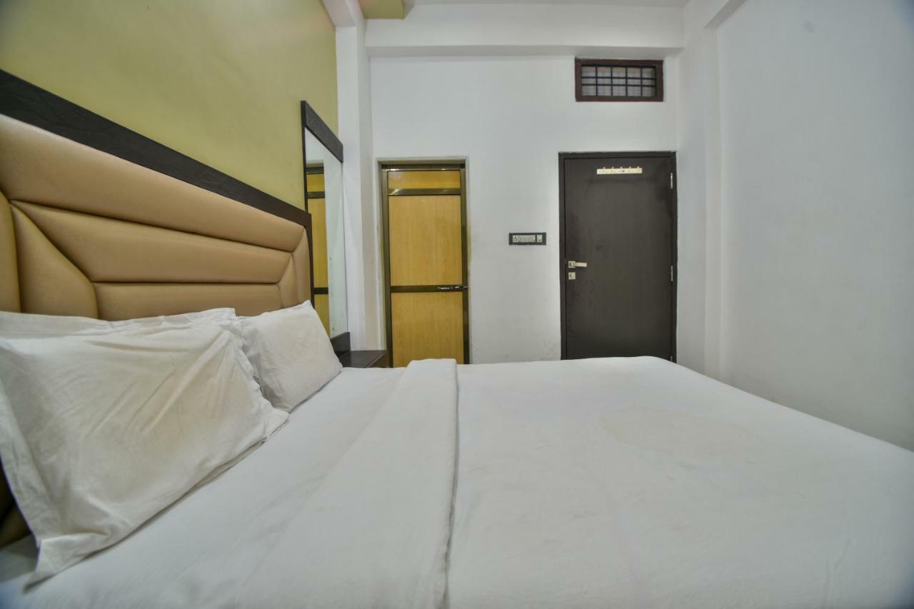 Hotel Vinayaka Nāthdwāra Exteriér fotografie